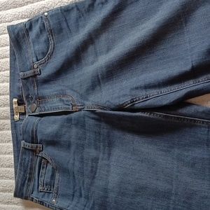 CAbi jeans